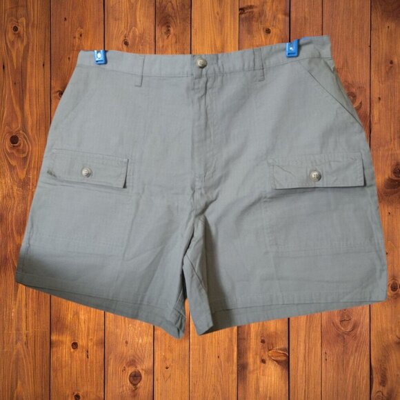 Original TY2 Women's Size 14 Beige Cargo Shorts Pockets Classic Utility New - Picture 1 of 4